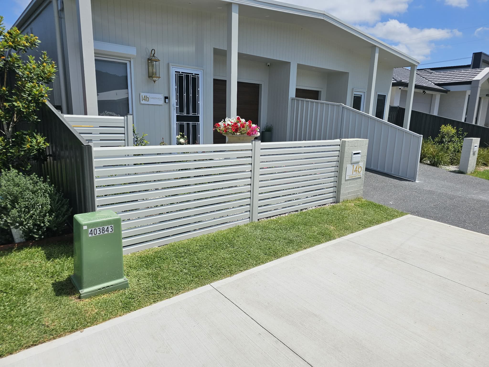 Timber vs Colorbond Fencing in Wollongong: Which Should You Choose?